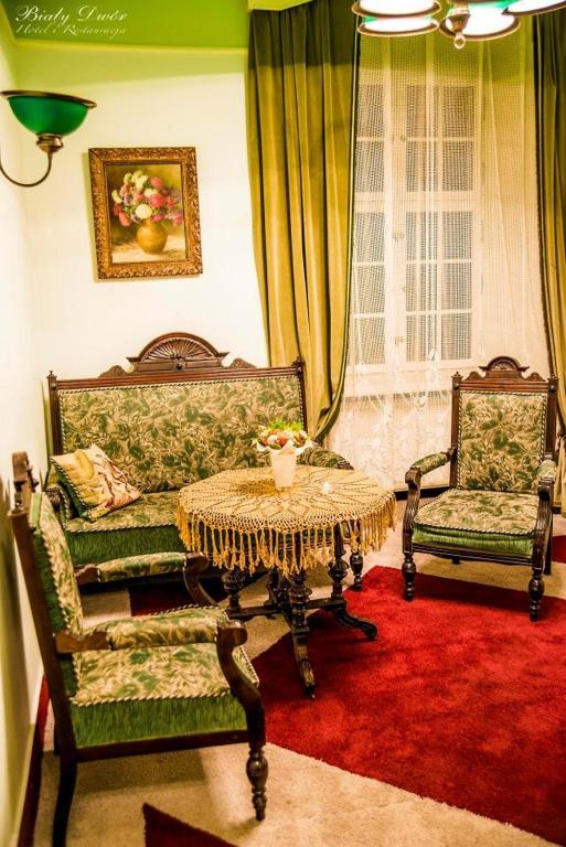 Bed and Breakfast Bialy Dwor Квідзин Номер фото