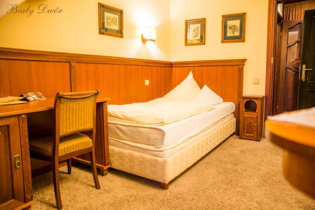 Bed and Breakfast Bialy Dwor Квідзин Номер фото